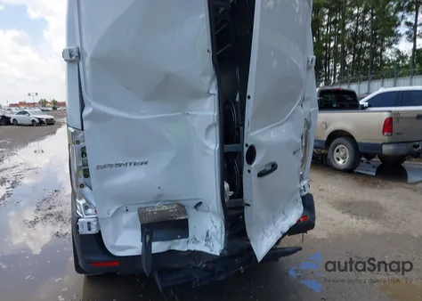 2024 Mercedes-Benz Sprinter 2500 Standard Roof 4-Cyl Diesel z USA, uszkodzony, nr VIN W1Y4KBHY5RT187258